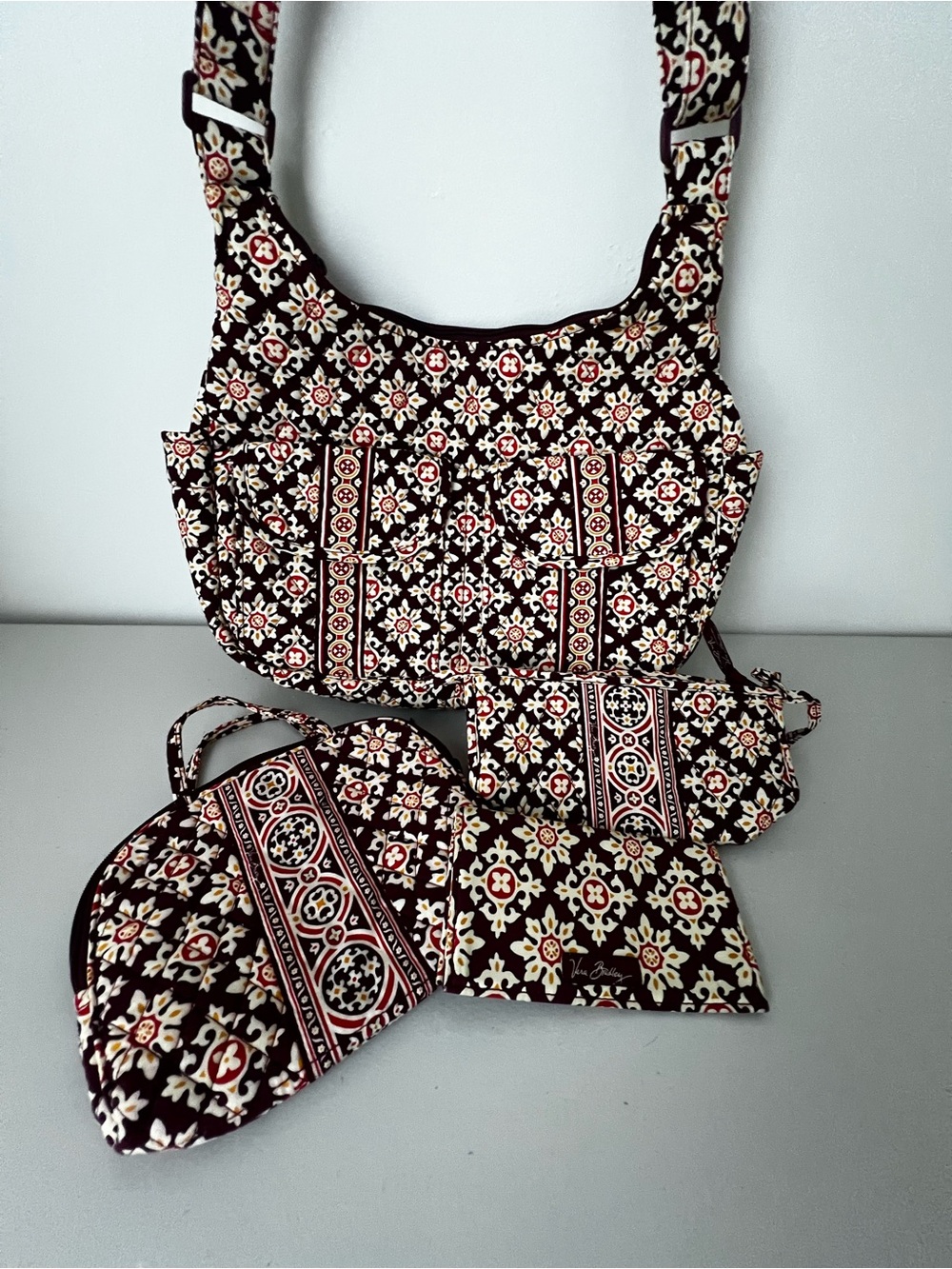 4pc Vera Bradley Cargo Sling Medallion 2006 Pristine NWOT Cosmetic Pencil set